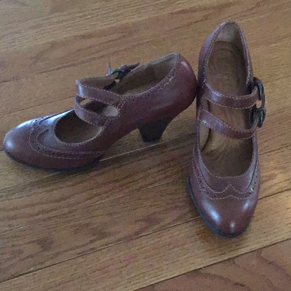 B.O.C. Women’s leather short heels